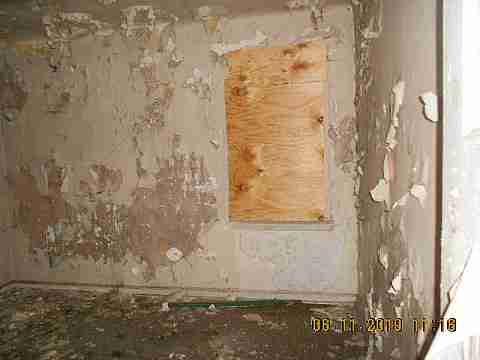 19310 St Aubin (25)_m.jpg